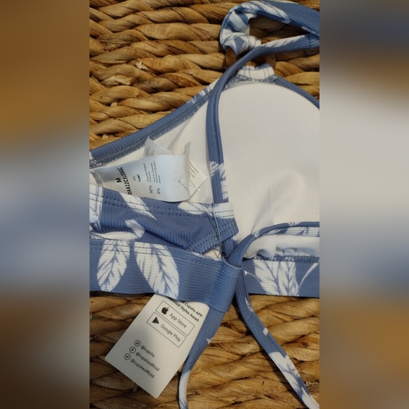 Cupshe blue and white bikini set - Picture 6 of 11